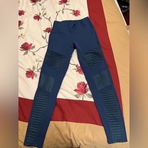 Alo Yoga pants